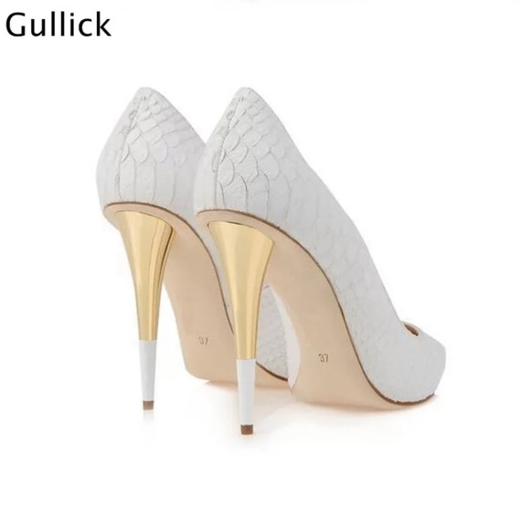 Manufacturers size 39 ;heel to toe 9,65/ US8,5 . - Picture 3 of 4